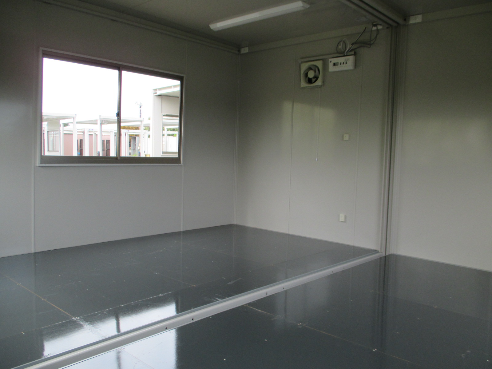 ユニットハウス 8坪 脆 新棟ハウス 採光抜群 【送料 設置込み】 