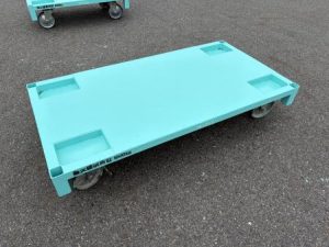 中古販売の鋼製パイプキャリーPK16（PC1650）。最大積載荷重1000kgの業務用平台車。建設現場・設備工事・工場・倉庫で活躍する頑丈な運搬台車。